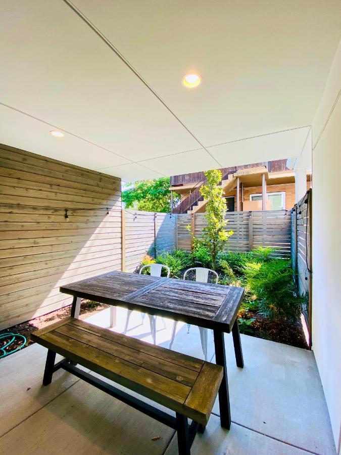 Modern Ballard Townhouse - 92 Walkscore & Rooftop! シアトル エクステリア 写真